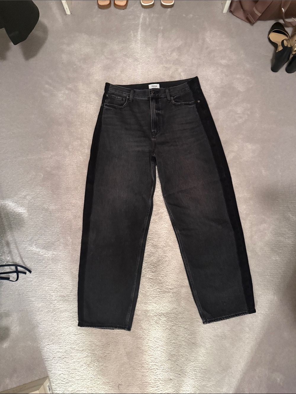 pistola Black Two-Tone Barrel Jeans